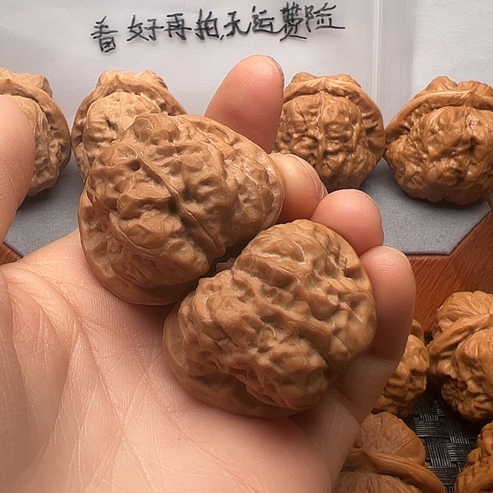 俊***俊吊坠文玩核桃蛤蟆