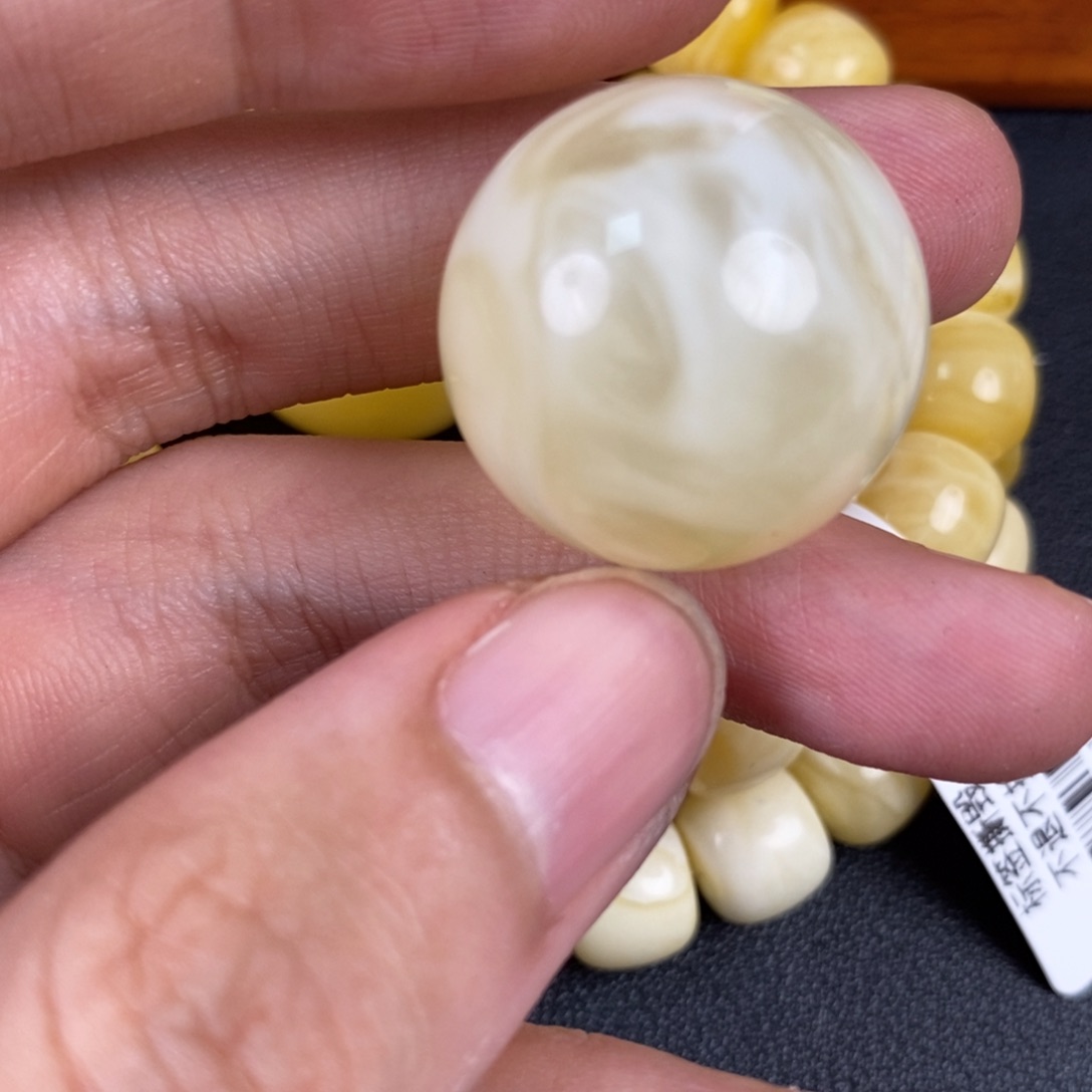 琥珀未镶嵌珠宝奇石57