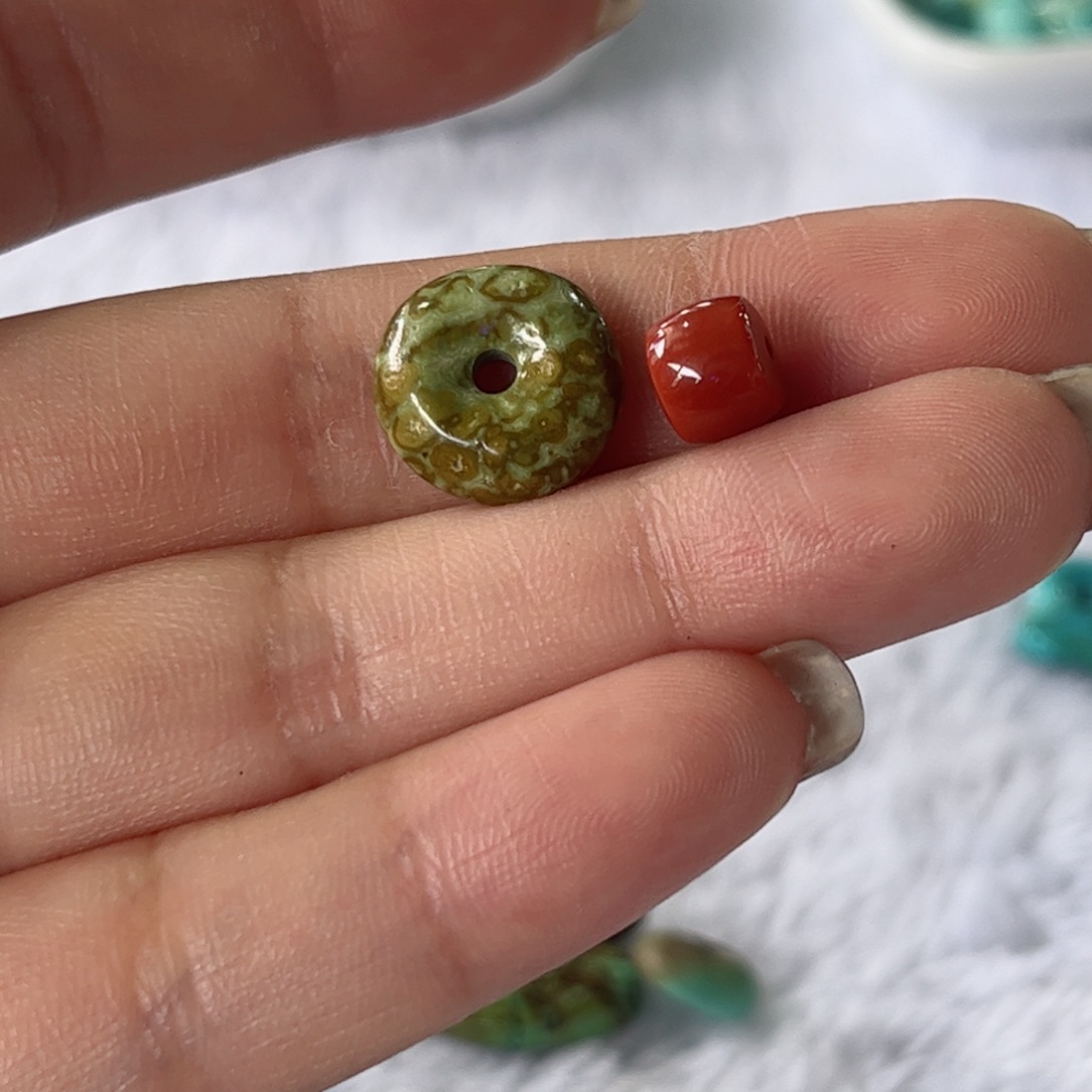 南红玛瑙配饰未镶嵌