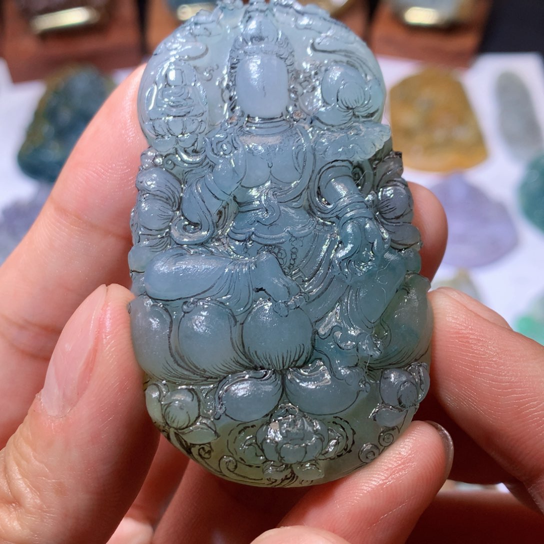 被***猫定制翡翠未镶嵌观音