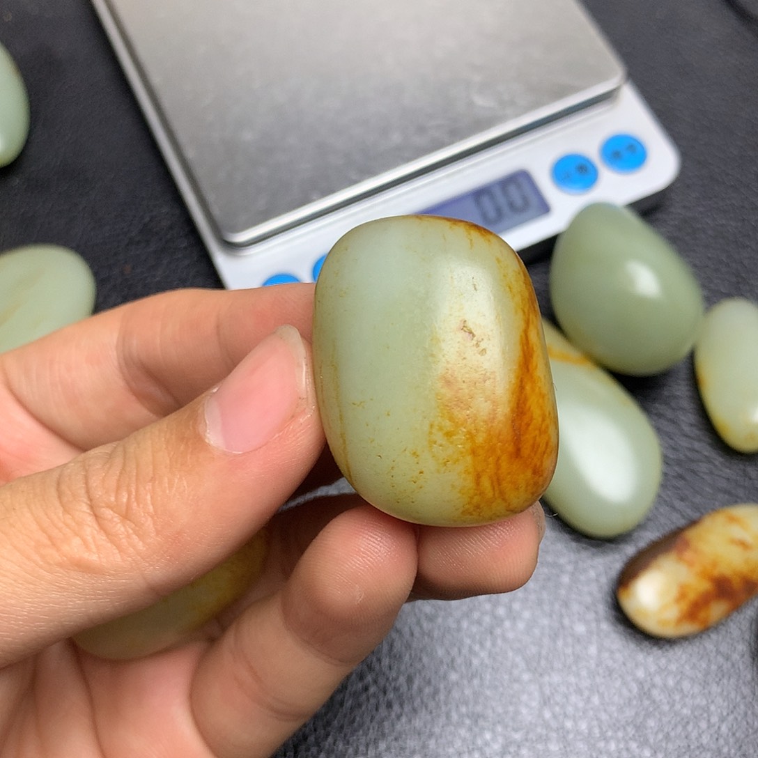 ～***歪和田玉未镶嵌挂件