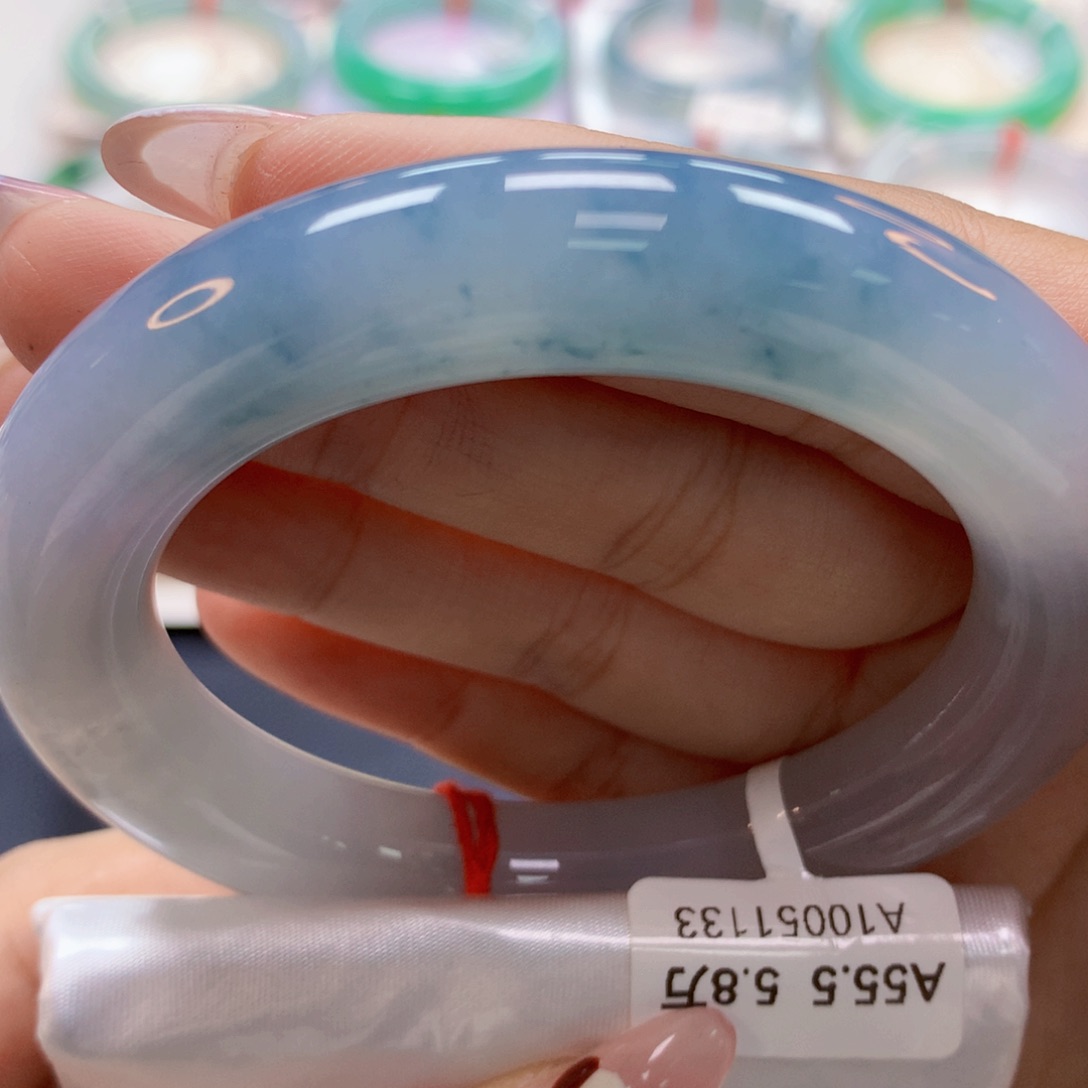 翡翠手镯未镶嵌（莫莫26）55圆15号