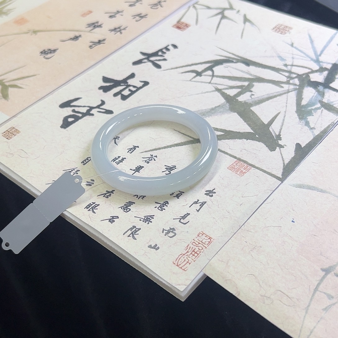 龙***下定制翡翠未镶嵌天然缅甸A货翡翠手镯