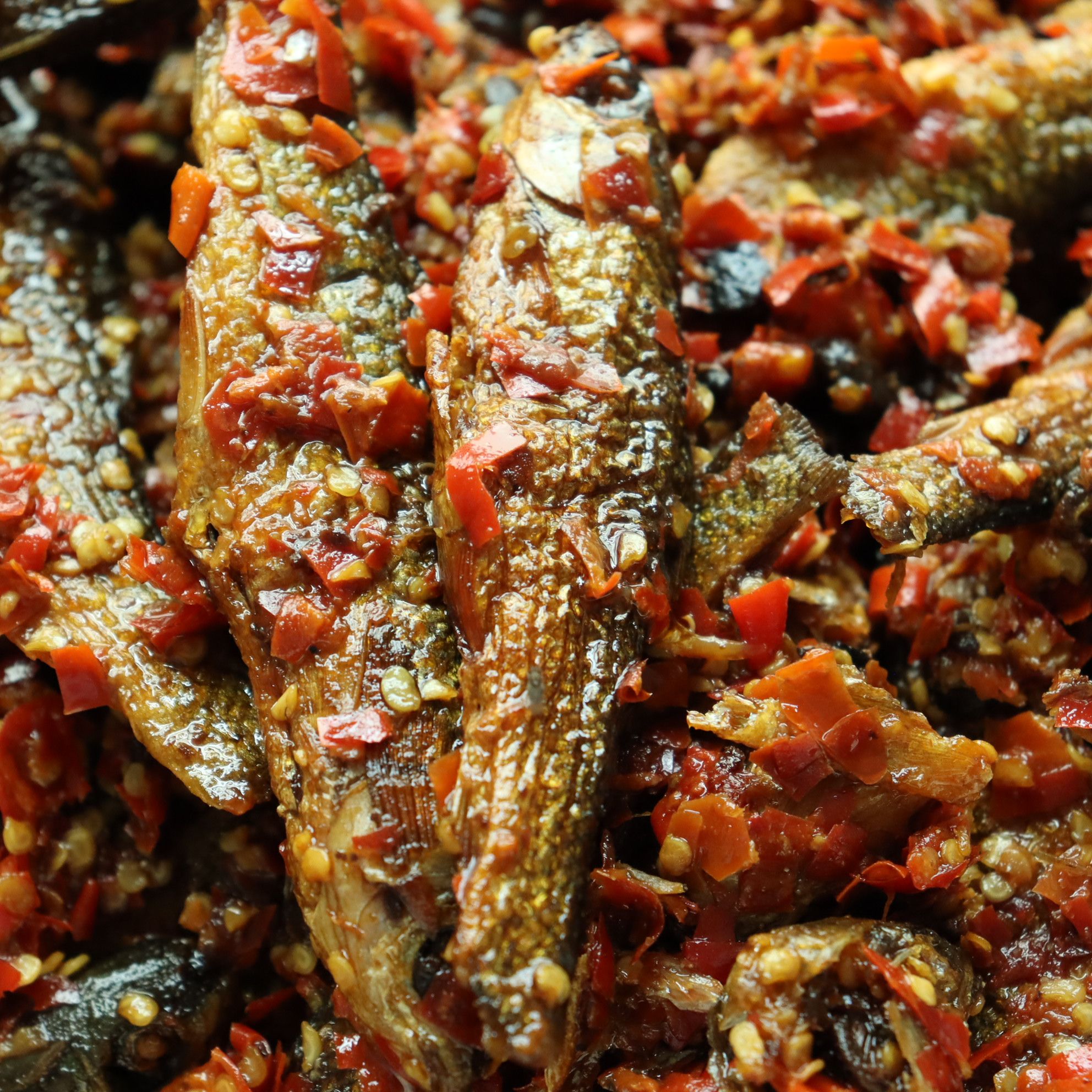 香辣手撕鱼湖南特产下饭菜烟熏手撕鱼火焙鱼零食小吃瓶装即食鱼干