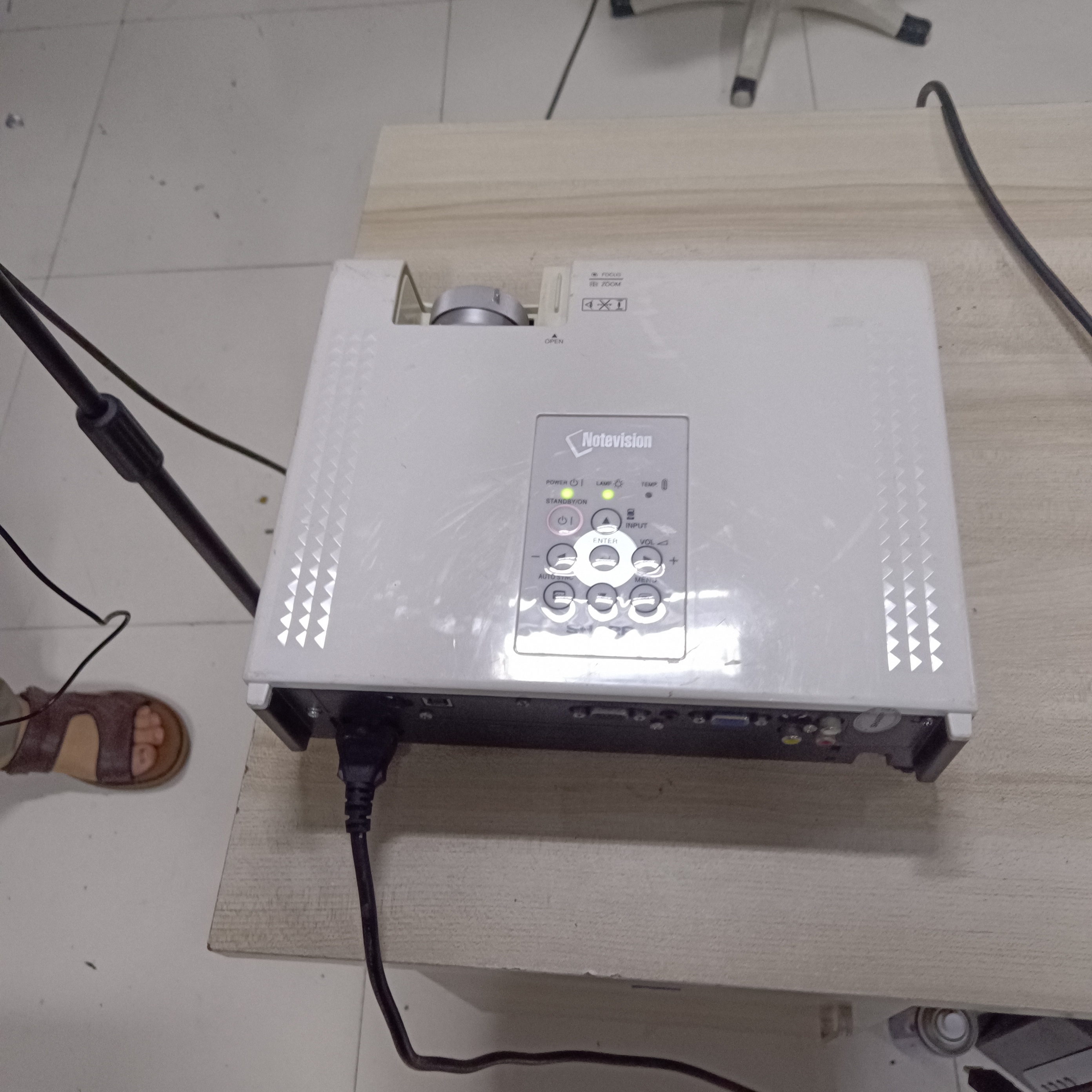 8新 Sharp/夏普 二手夏普投影仪运费自理