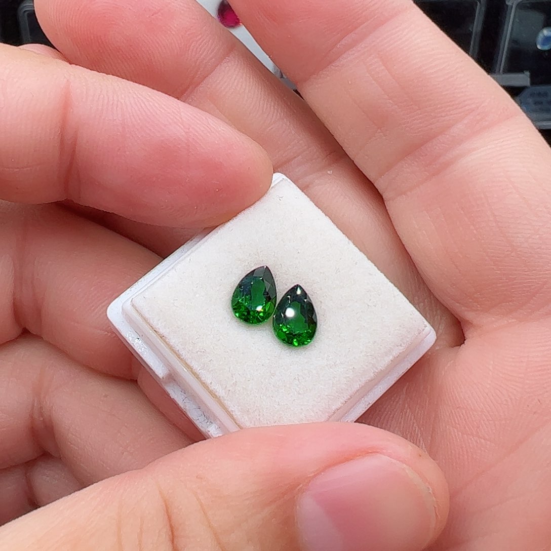 透辉石5✖️7水滴裸石未镶嵌