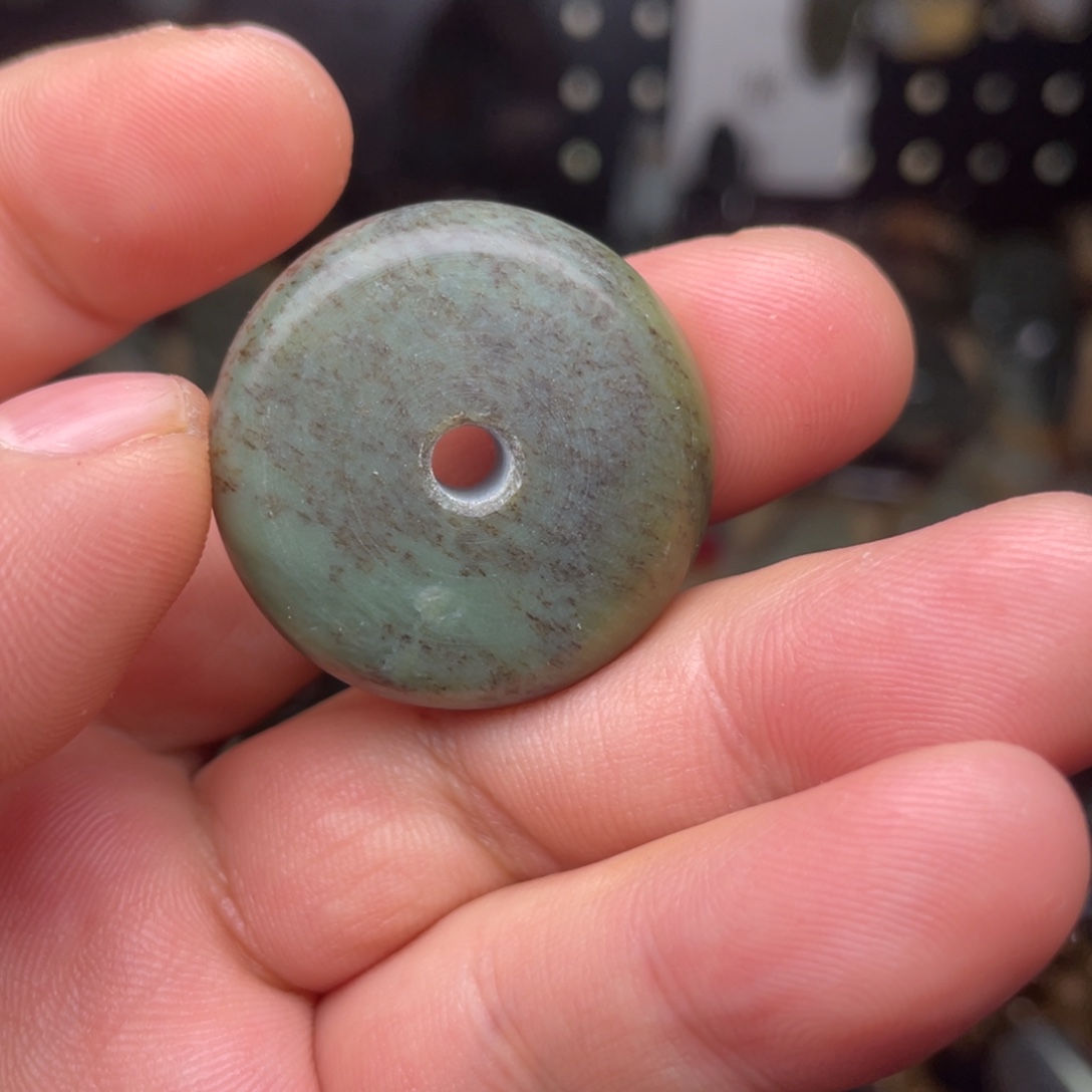 岫岩河磨玉（透闪石质玉）未镶嵌颈饰