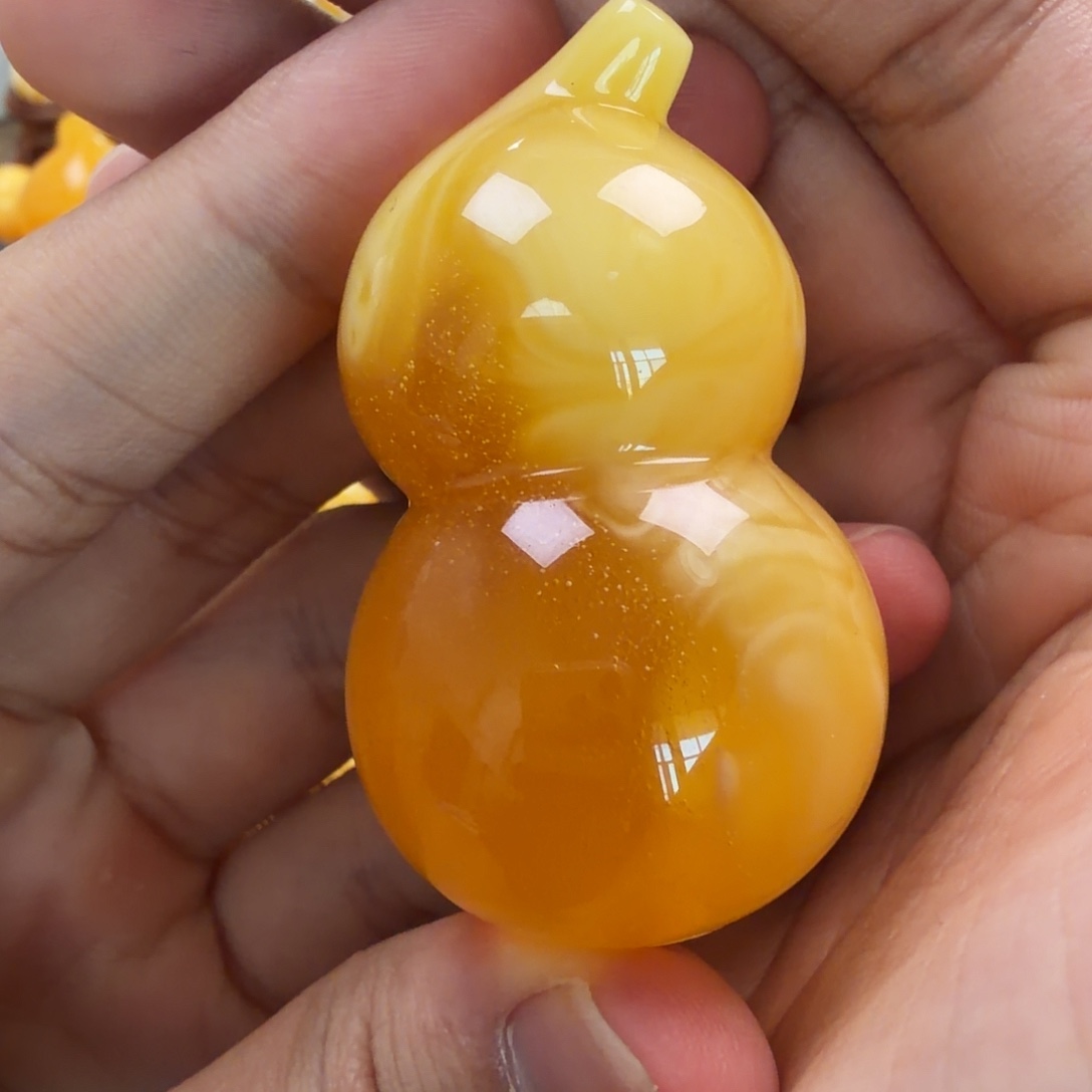 琥珀未镶嵌珠宝奇石28g