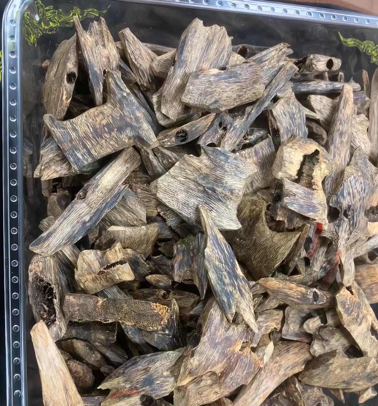 棋楠沉香高油抛光块料 多样性发150克