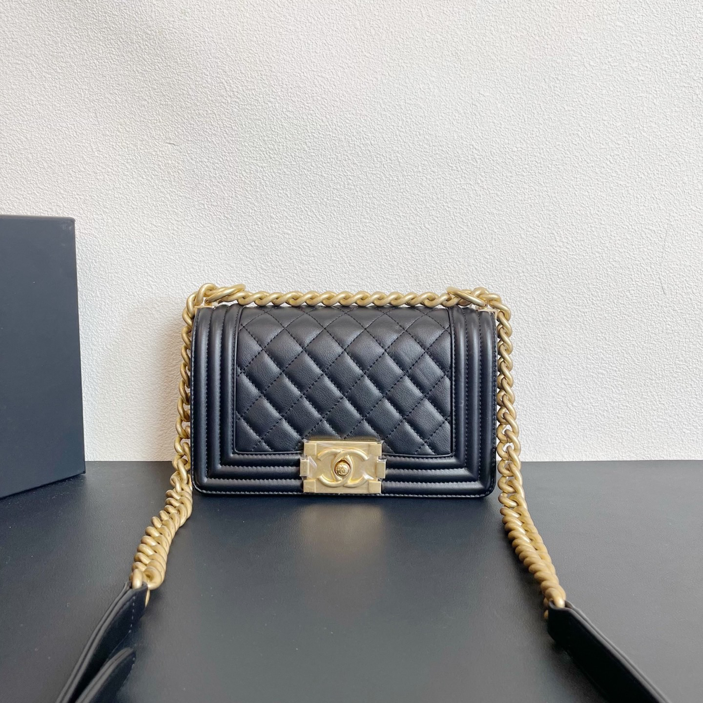 99新 Chanel/香奈儿 98新 奢总管/小号leboy包/芯片