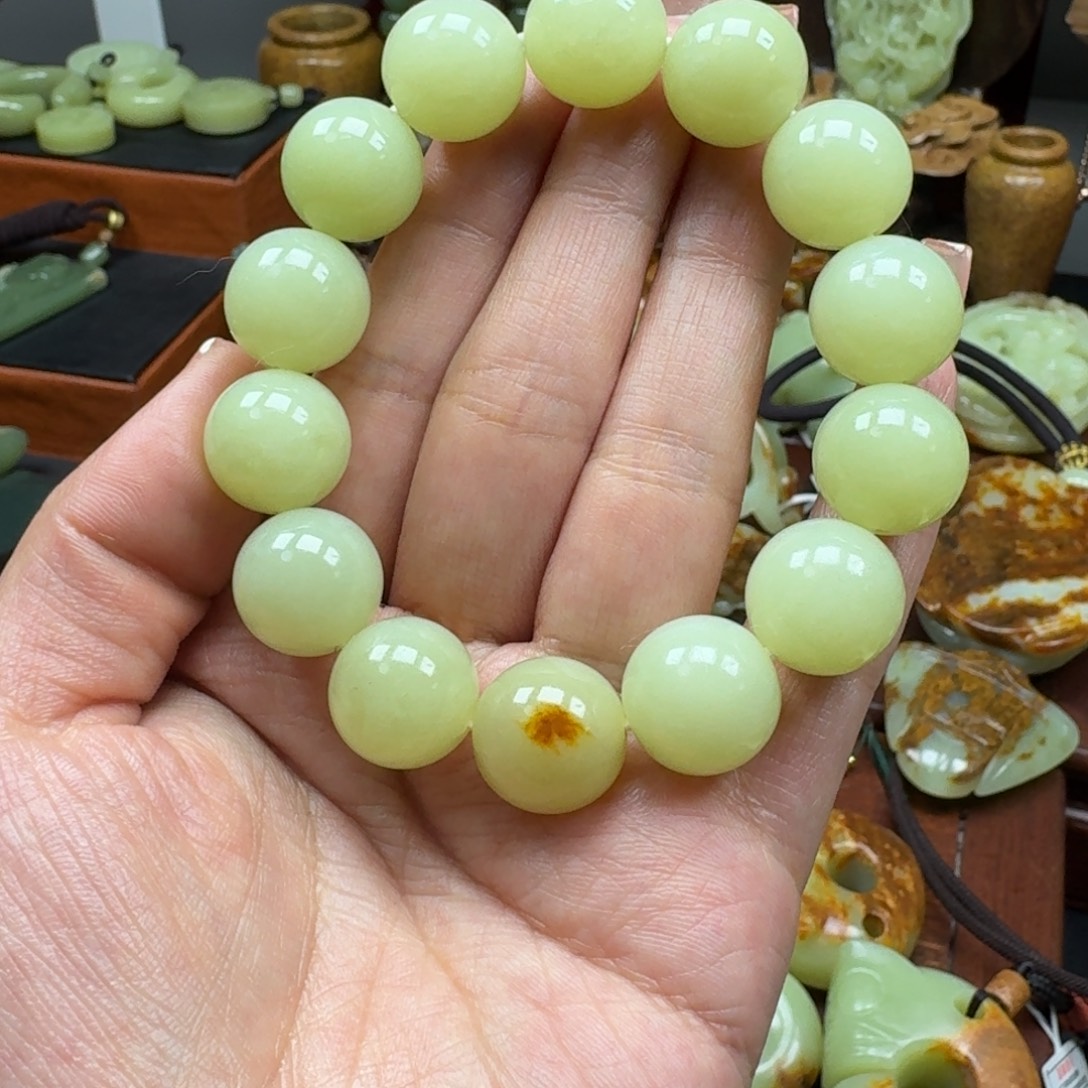 岫岩河磨玉（透闪石质玉）未镶嵌手链