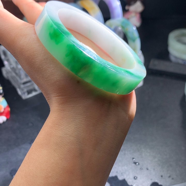 定制翡翠手镯未镶嵌