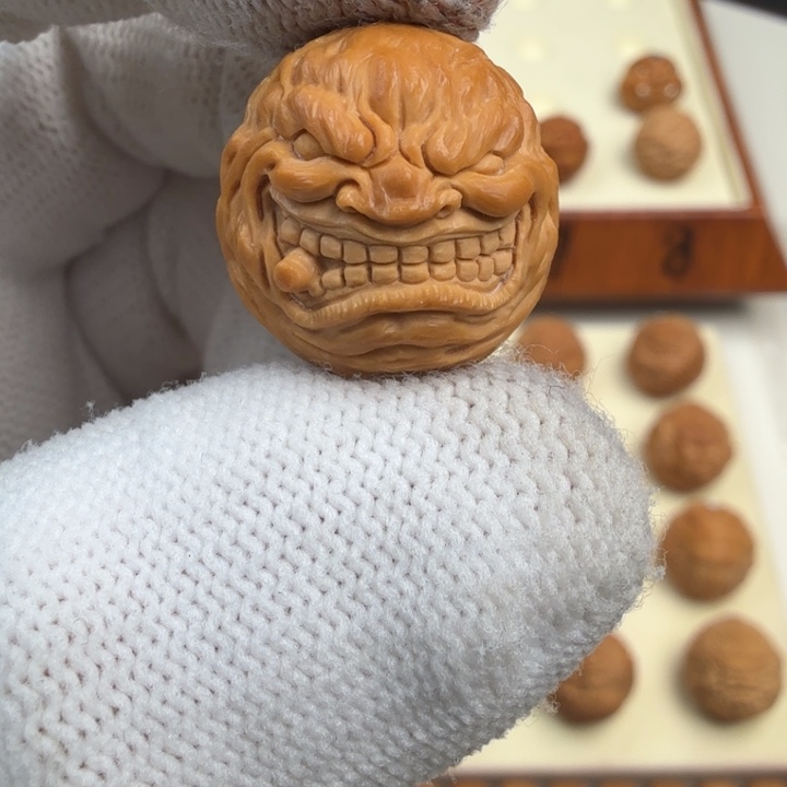 猴头核桃吊坠顶***见刀疤烟鬼