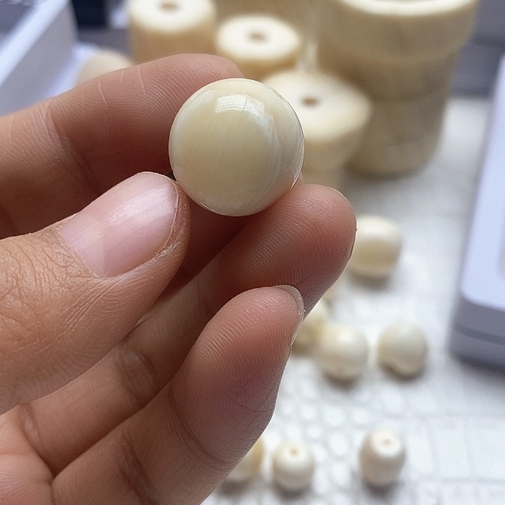 贝壳手串/手链直径16.6毫米的皮笑圆珠