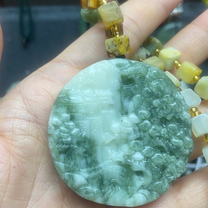 未镶嵌蛇纹石玉颈饰