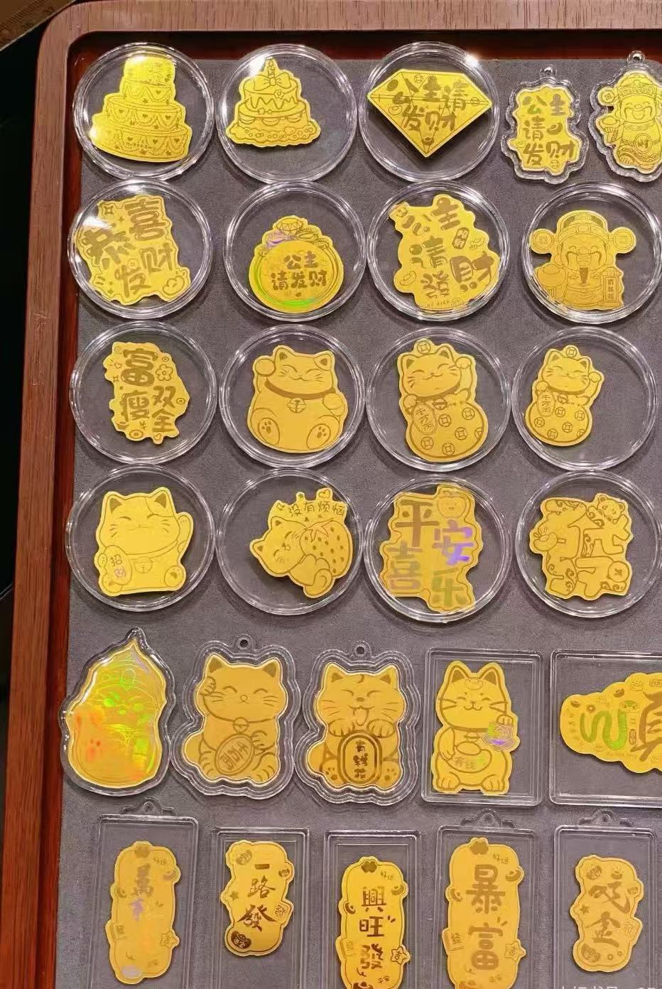 含金工艺品多样化手机贴