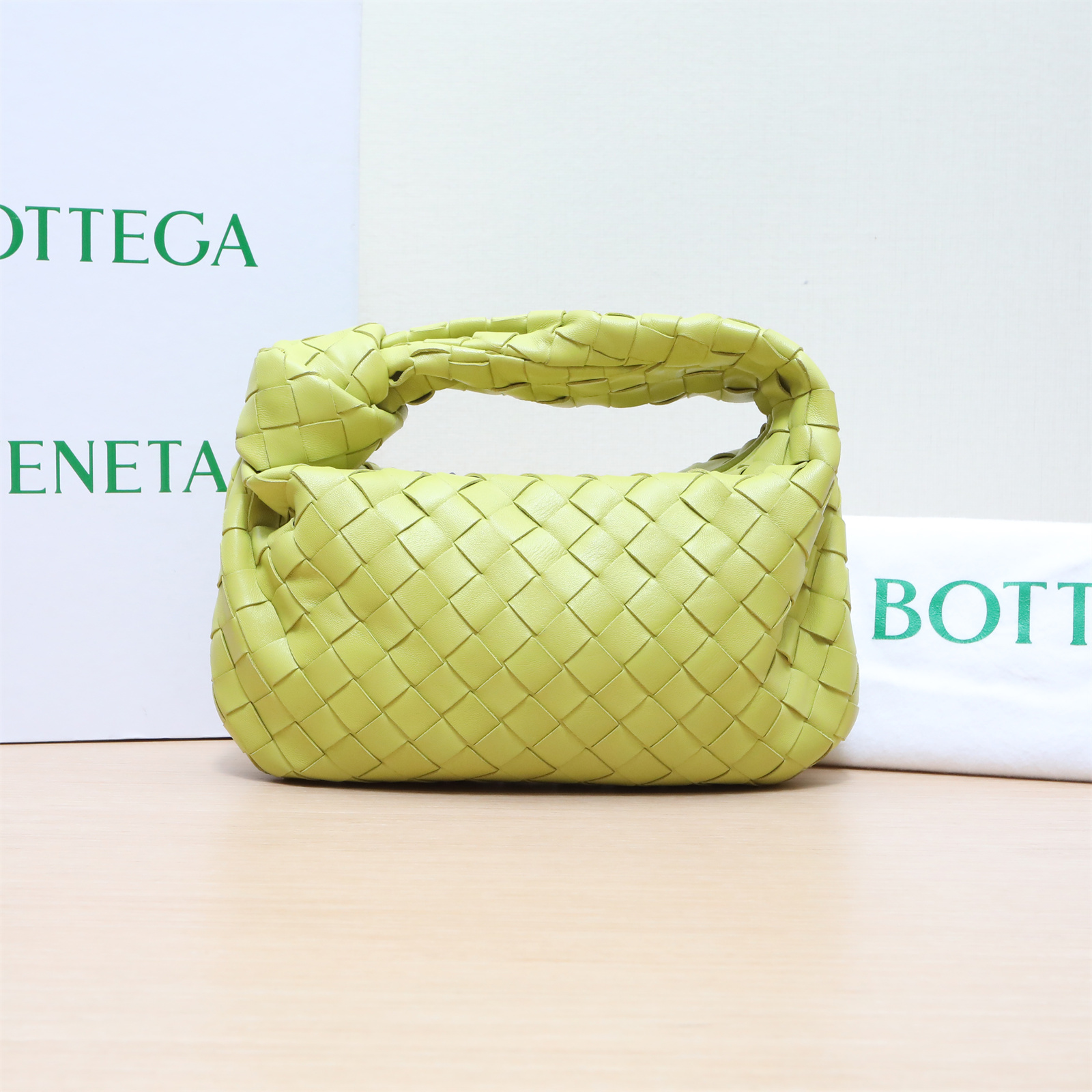 95新 BOTTEGA VENETA/葆蝶家 小花攀攀Jodie Mini 28 绿色皮革S包
