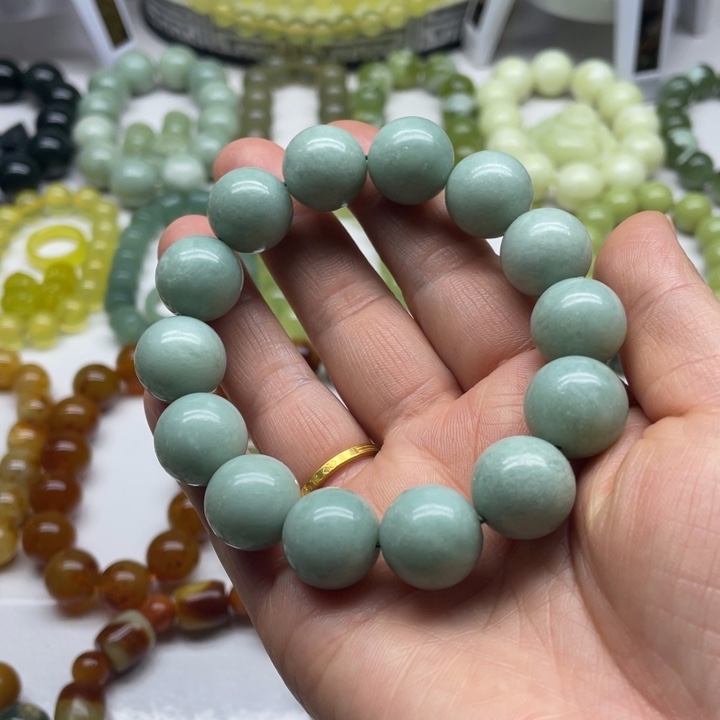 蛇纹石玉手串未镶嵌