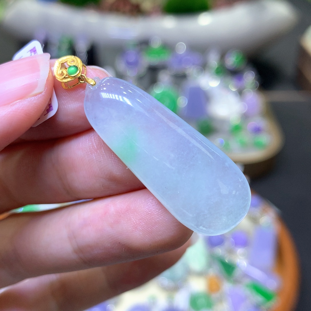 【闪购商品】翡翠颈饰18K金镶嵌翡翠吊坠项链