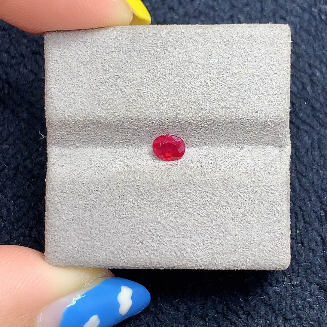 裸石未镶嵌红宝石缅甸鸽血红