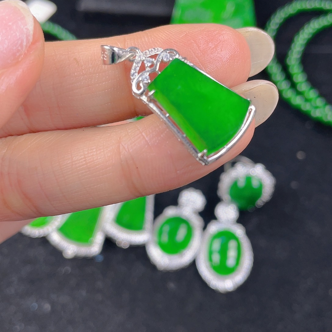 翡翠吊坠(不含链)银S925镶嵌