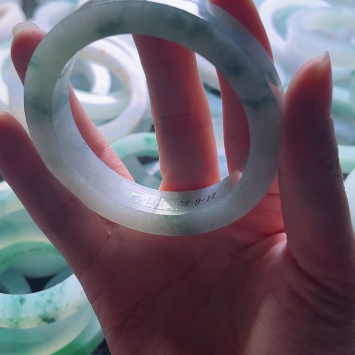 兰***吧定制翡翠未镶嵌不退不换