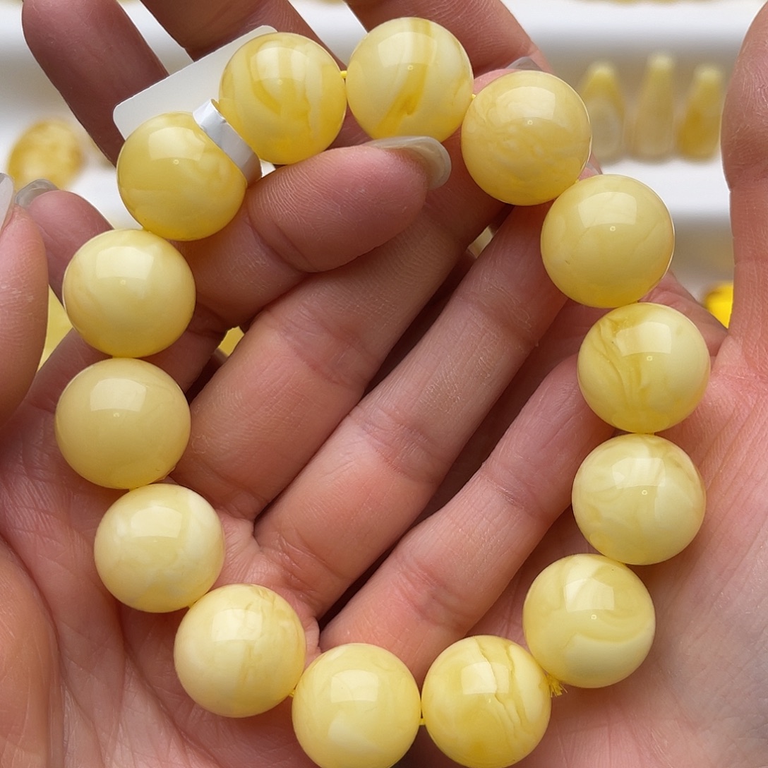 蜜蜡未镶嵌裸石蜜蜡鸡油黄十六加手串鸽