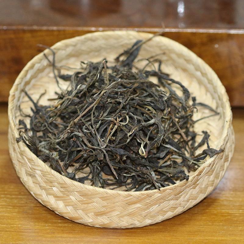 哀牢山古树头春头采花香蜜韵