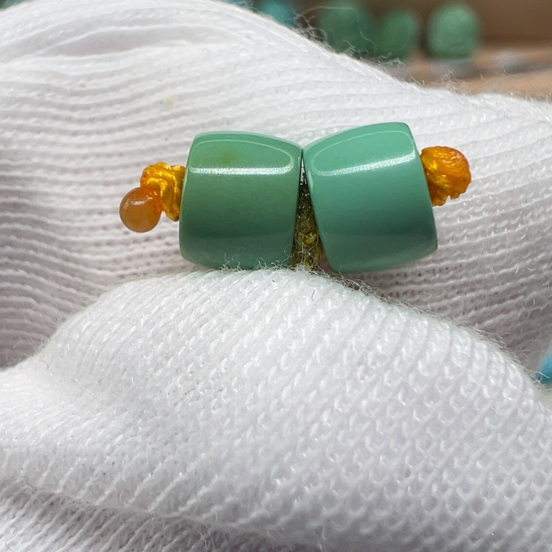 绿松石配饰未镶嵌