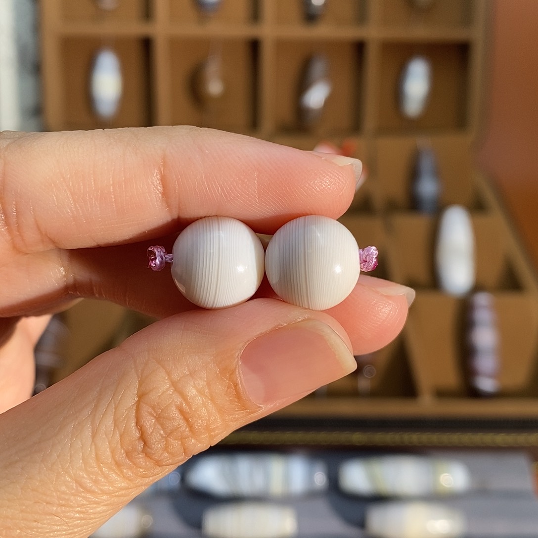 玛瑙/玉髓颈饰未镶嵌威****屋