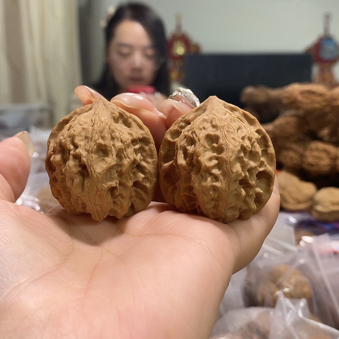 把件文玩核桃37白蛇谷尖有伤