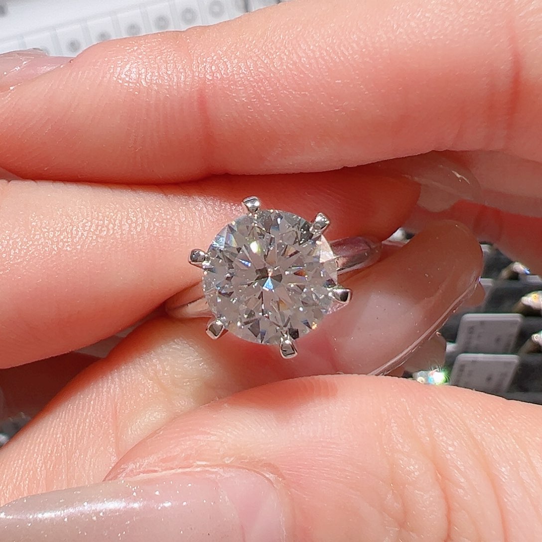 实验室培育钻石18K金镶嵌S****.@@00020794