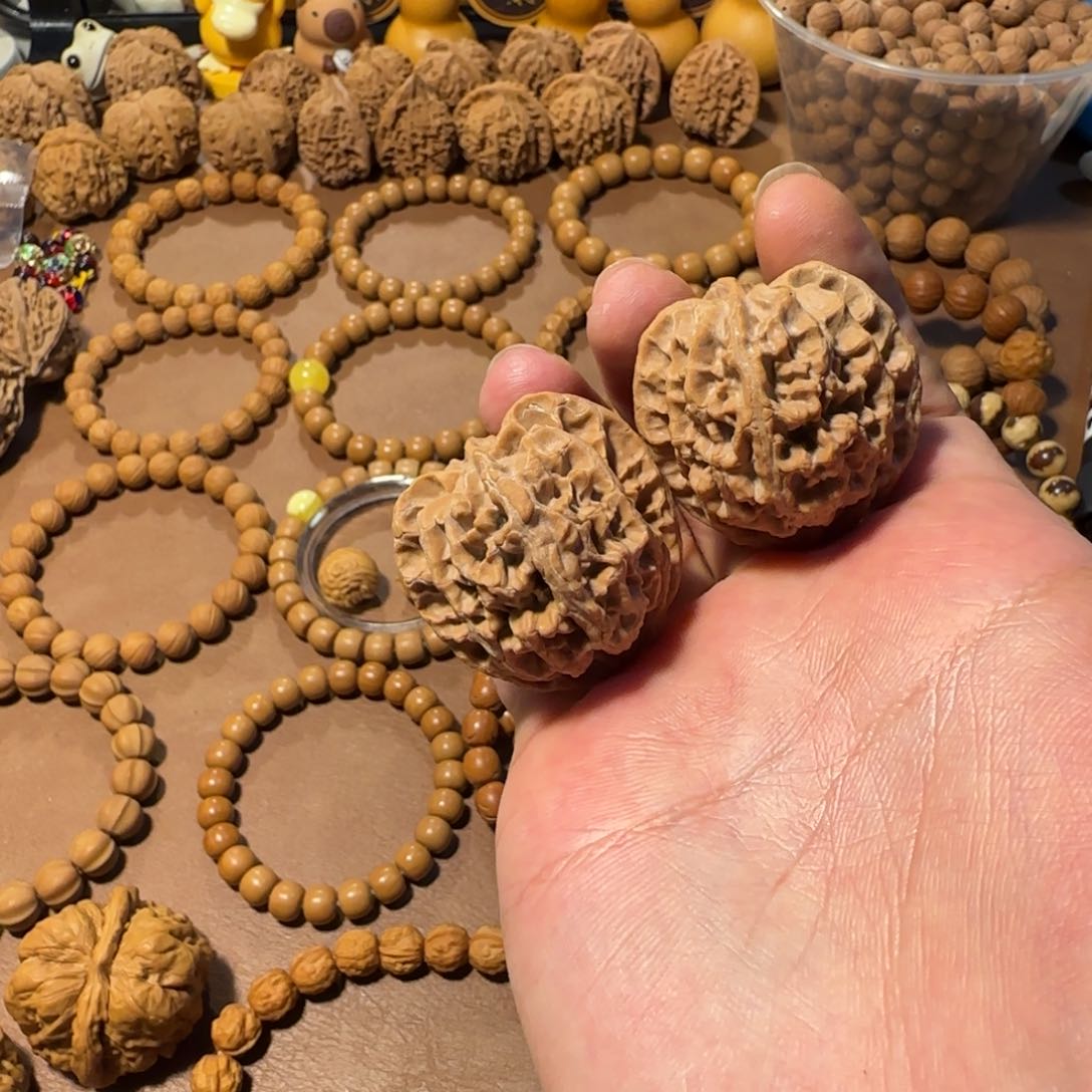 猴头核桃把件宫灯