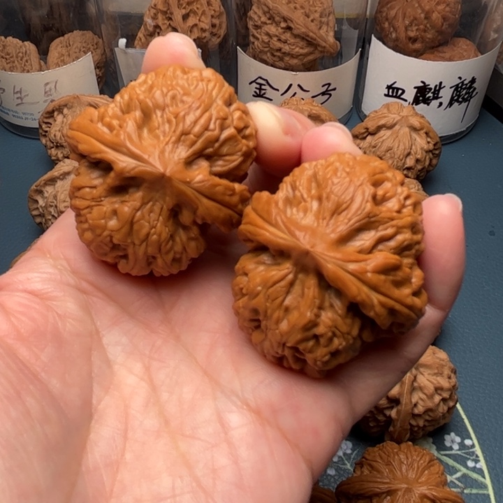 吊坠文玩核桃46红锦鲤