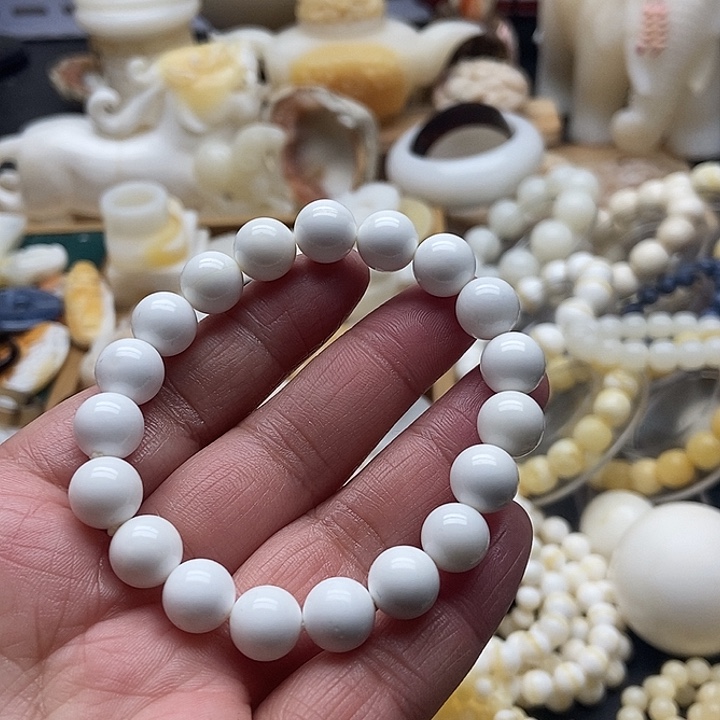 非金属贝壳全白微瑕1.0单圈