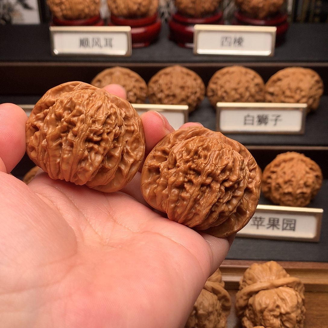文玩核桃吊坠224号山地楼45