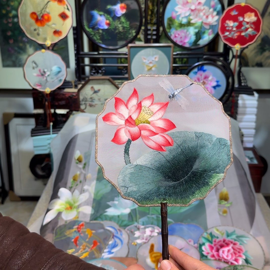 刺绣刺绣工艺精湛