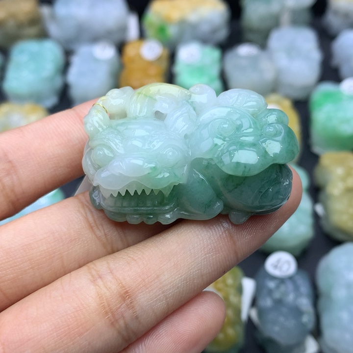 翡翠颈饰未镶嵌天然缅甸翡翠