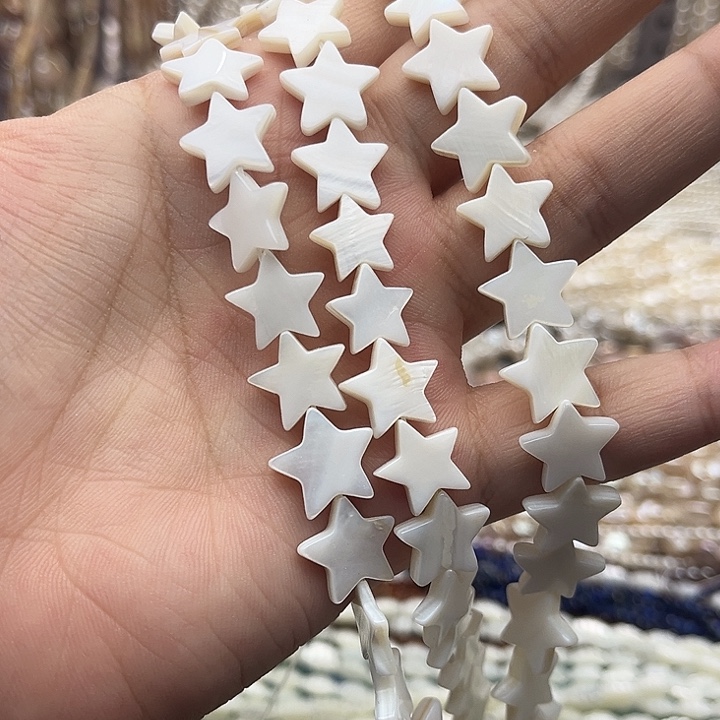 未镶嵌玛瑙/玉髓珠宝半成品一条13mm左右白贝五星