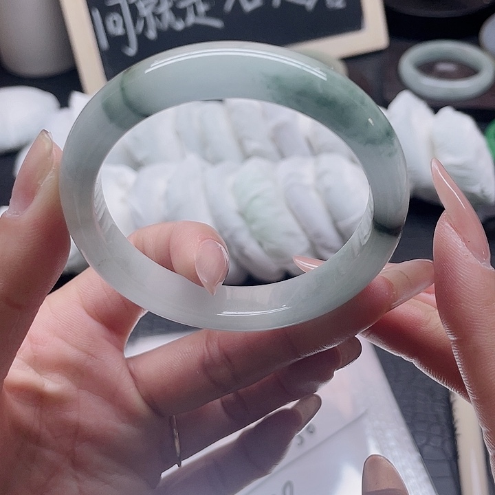 石英岩玉未镶嵌手镯55