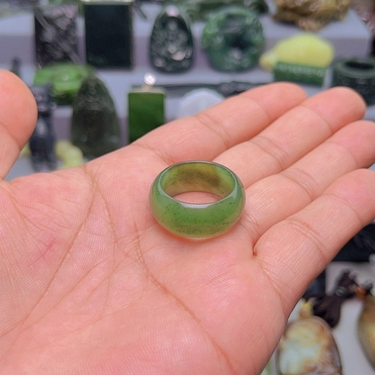 和田玉颈饰未镶嵌风**吹