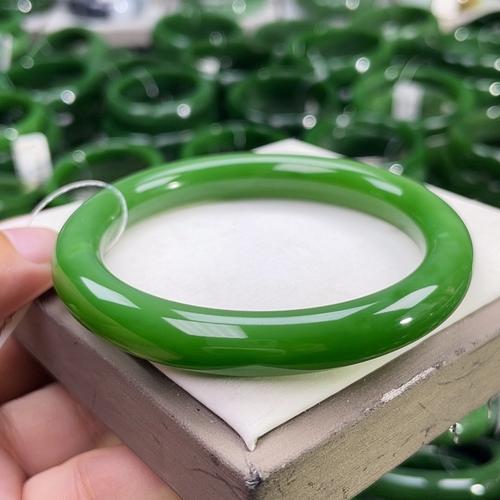 未镶嵌手镯和田玉（碧玉）地*
