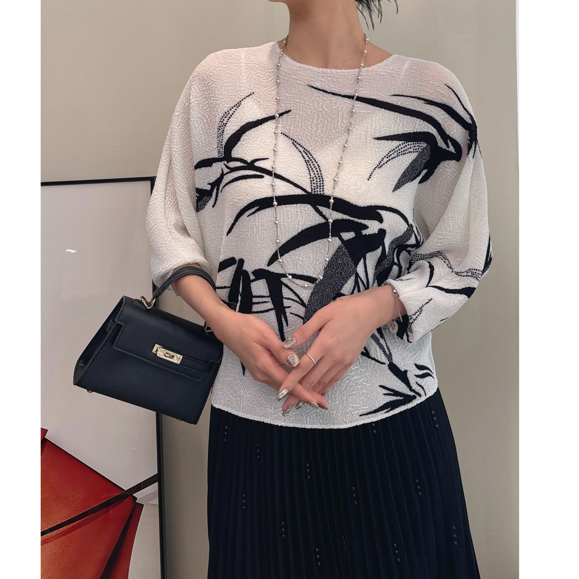 新中式水墨印花褶皱上衣女蝙蝠袖圆领百搭显瘦洋气压褶T恤女