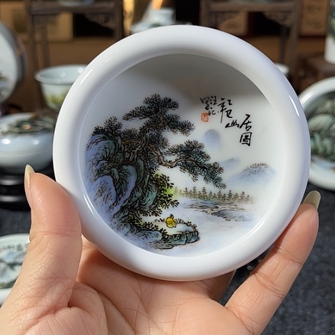 陶汪派山水汪沁粉彩福利
