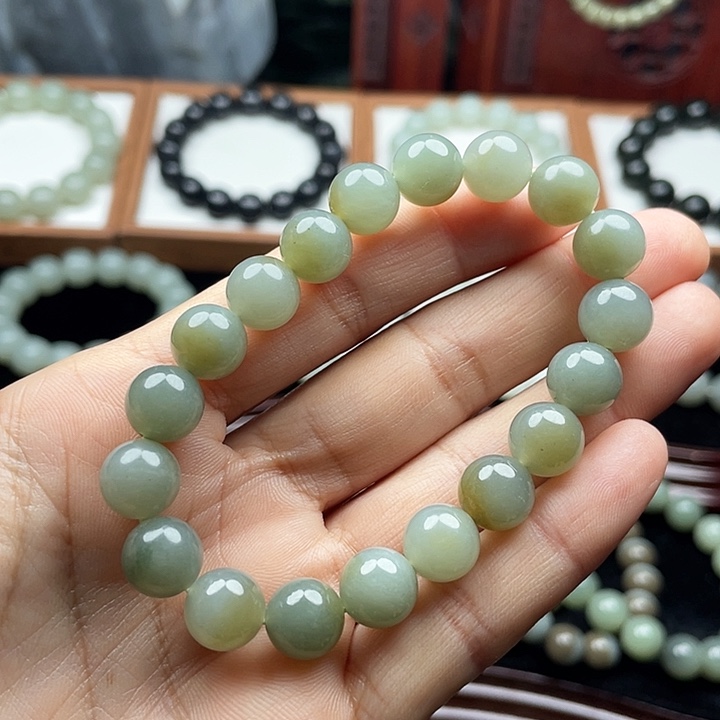 和田玉未镶嵌手串