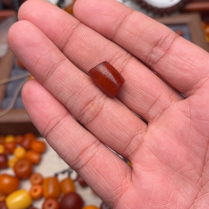 火***儿琥珀未镶嵌裸石蜜蜡马蹄