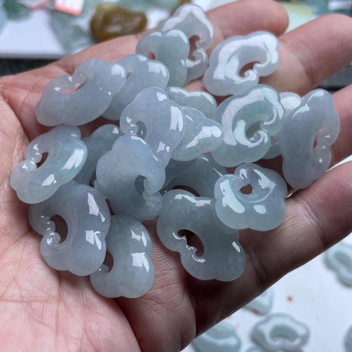 翡翠未镶嵌颈饰多样性发货拍一发一