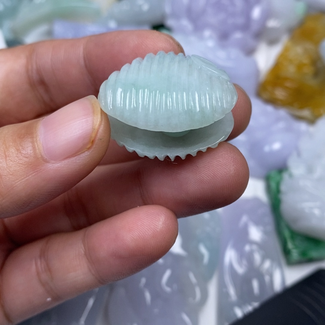 翡翠未镶嵌颈饰翡翠2