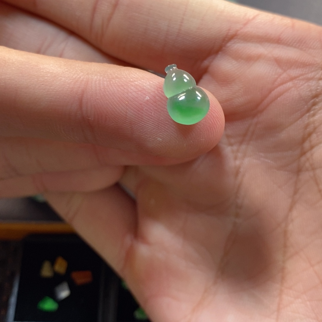 翡翠挂件未镶嵌翡翠珠宝翡翠珠宝