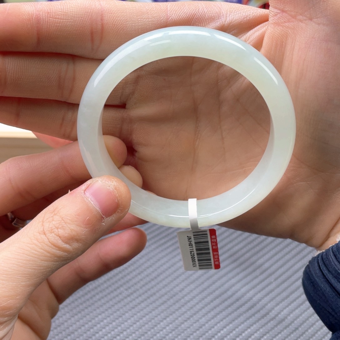 翡翠手镯未镶嵌天然缅甸a货翡翠手镯